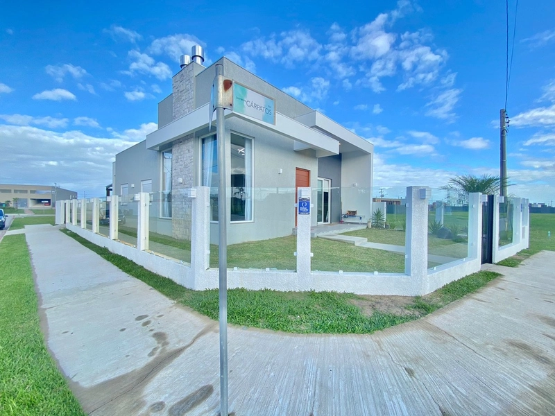CASA 3 DORMITÓRIOS EM XANGRI-LÁ/SANTORINI: 1ª foto da galeria de imagens do imóvel