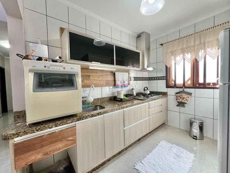 CASA  03 DORMITÓRIOS, UMA SUÍTE E PISCINA - BAIRRO ZONA NOVA: 28ª foto da galeria de imagens do imóvel