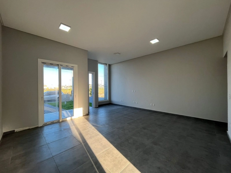 LINDA CASA À VENDA EM XANGRI-LÁ!: 2ª foto da galeria de imagens do imóvel