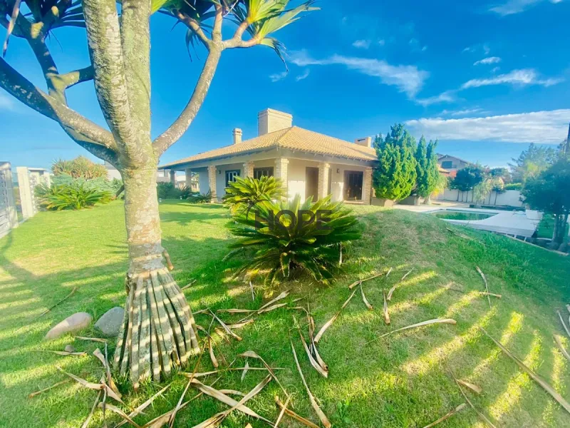 CASA À 2 QUADRAS DO MAR EM CAPÃO DA CANOA!: 14ª foto da galeria de imagens do imóvel