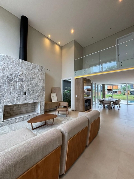 Casa em condomínio com 4 suítes: 9ª foto da galeria de imagens do imóvel