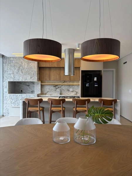 Casa em condomínio com 4 suítes: 5ª foto da galeria de imagens do imóvel