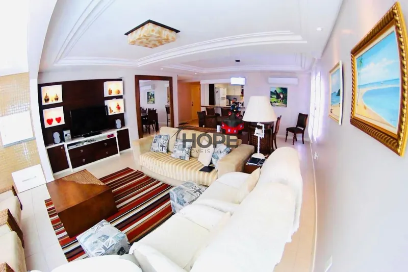 Apartamento com 3 dormitórios a 2 quadras do mar!!: 1ª foto da galeria de imagens do imóvel