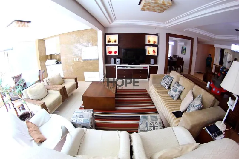 Apartamento com 3 dormitórios a 2 quadras do mar!!: 3ª foto da galeria de imagens do imóvel