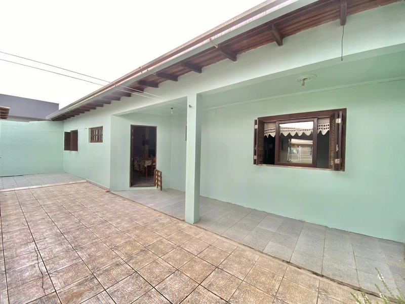 CASA DE TERRENO INTEIRO EM CAPÃO DA CANOA/ZONA NORTE: 2ª foto da galeria de imagens do imóvel