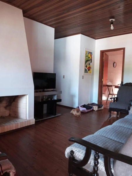 Casa a venda com dois dormitórios em Atlântida Sul: 3ª foto da galeria de imagens do imóvel