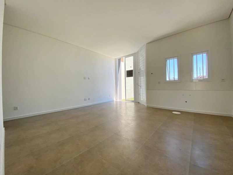 CASA COM 2 DORMITÓRIOS EM CAPÃO DA CANOA!: 2ª foto da galeria de imagens do imóvel