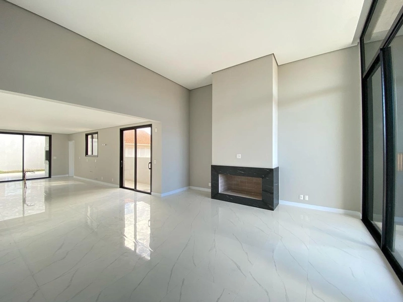 CASA 4 SUÍTES EM XANGRI-LÁ/CENTRO: 1ª foto da galeria de imagens do imóvel