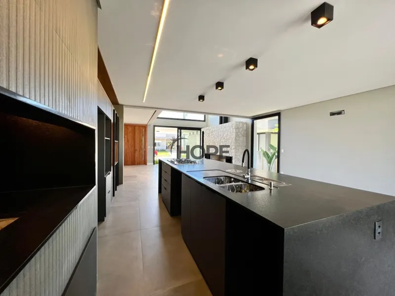 LINDA CASA À VENDA EM CONDOMÍNIO FECHADO!: 6ª foto da galeria de imagens do imóvel