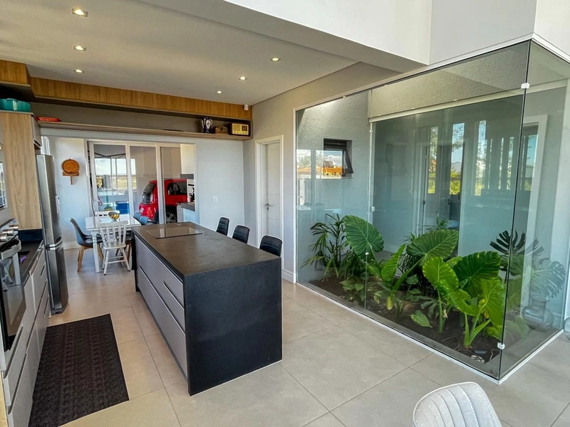 LINDA CASA DE ESQUINA EM XANGRI-LÁ: 12ª foto da galeria de imagens do imóvel