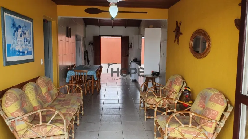 Casa com 4 dormitórios, sendo um suite em Atlantida Sul: 2ª foto da galeria de imagens do imóvel