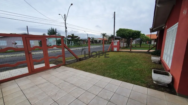 Casa com 4 dormitórios, sendo um suite em Atlantida Sul: 4ª foto da galeria de imagens do imóvel
