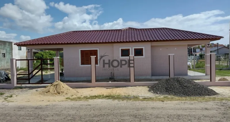 casa 3 dormitórios, sendo um súite em bairro de Capão da Canoa: 1ª foto da galeria de imagens do imóvel
