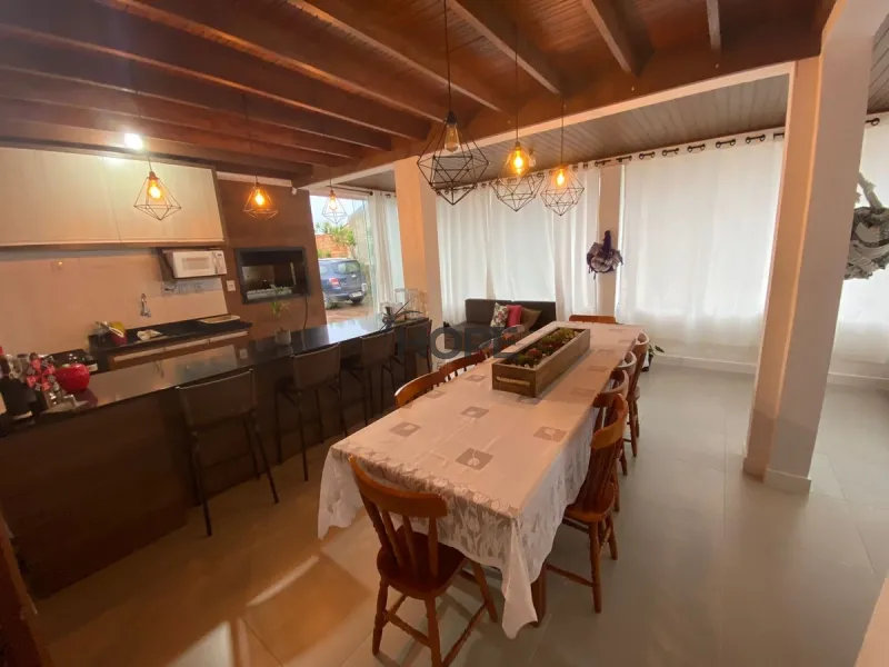 Casa com 4 dormitórios em Capão da Canoa: 16ª foto da galeria de imagens do imóvel