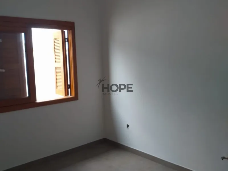 Casa com dois dormitórios e um suíte a venda em bairro de Xangri-lá: 4ª foto da galeria de imagens do imóvel