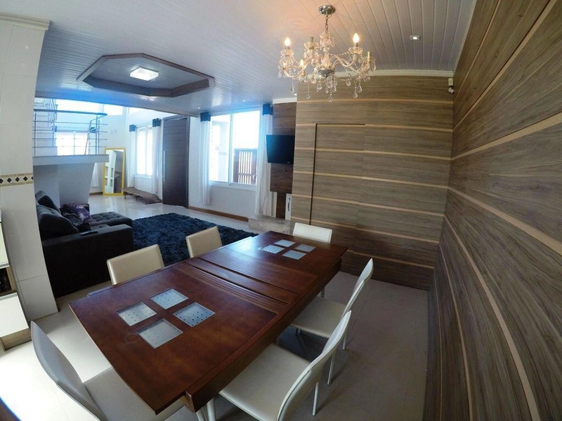 Casa 5 dormitórios em Capão da Canoa: 5ª foto da galeria de imagens do imóvel