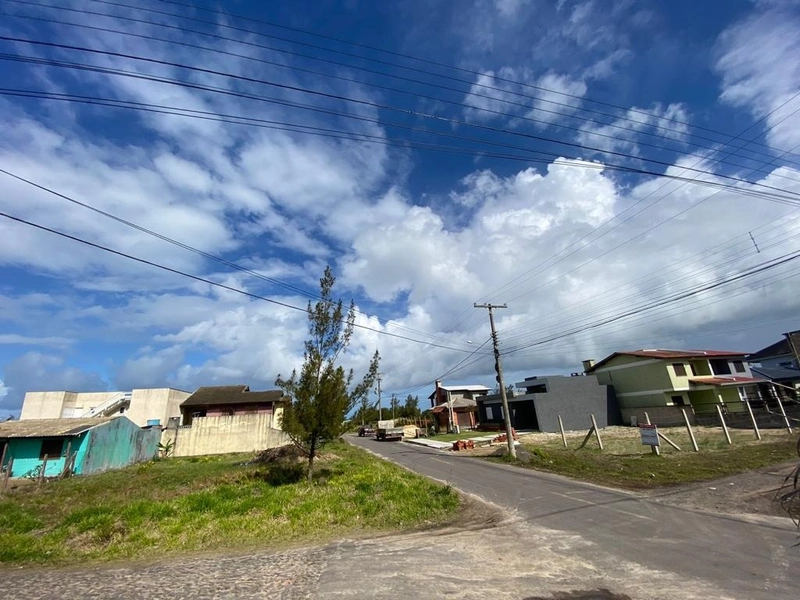 Casa 5 dormitórios em Capão da Canoa: 10ª foto da galeria de imagens do imóvel