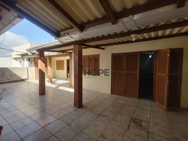 Casa com 4 dormitórios em Atlantida Sul: 10ª foto da galeria de imagens do imóvel