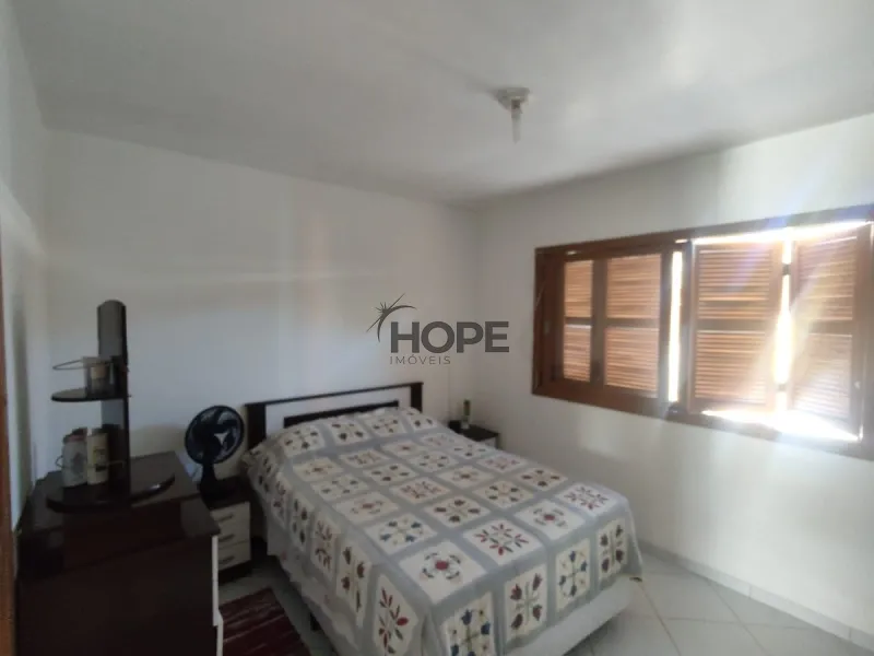 Casa com 4 dormitórios em Atlantida Sul: 4ª foto da galeria de imagens do imóvel