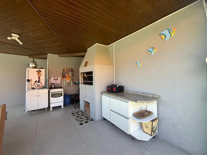 casa com 3 dormitórios próxima ao mar: 7ª foto da galeria de imagens do imóvel