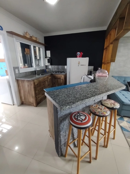 LINDA E ACONCHEGANTE CASA À VENDA EM XANGRI-LÁ: 10ª foto da galeria de imagens do imóvel