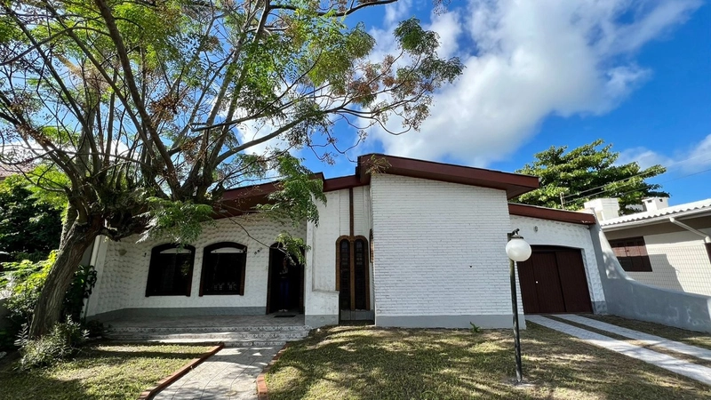Casa a venda com 4 dormitórios, sendo 2 suítes em Capão da Canoa!: 2ª foto da galeria de imagens do imóvel