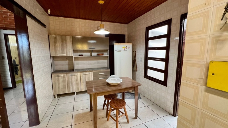 Casa a venda com 4 dormitórios, sendo 2 suítes em Capão da Canoa!: 1ª foto da galeria de imagens do imóvel