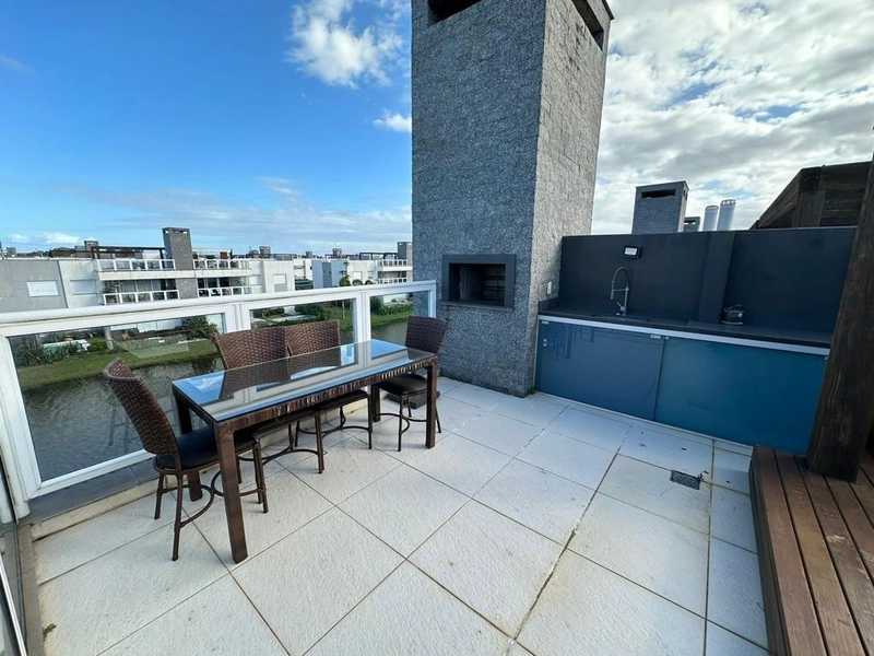 DUPLEX C/ JACUZZI EM CONDOMÍNIO FECHADO/ATLÂNTIDA: 2ª foto da galeria de imagens do imóvel