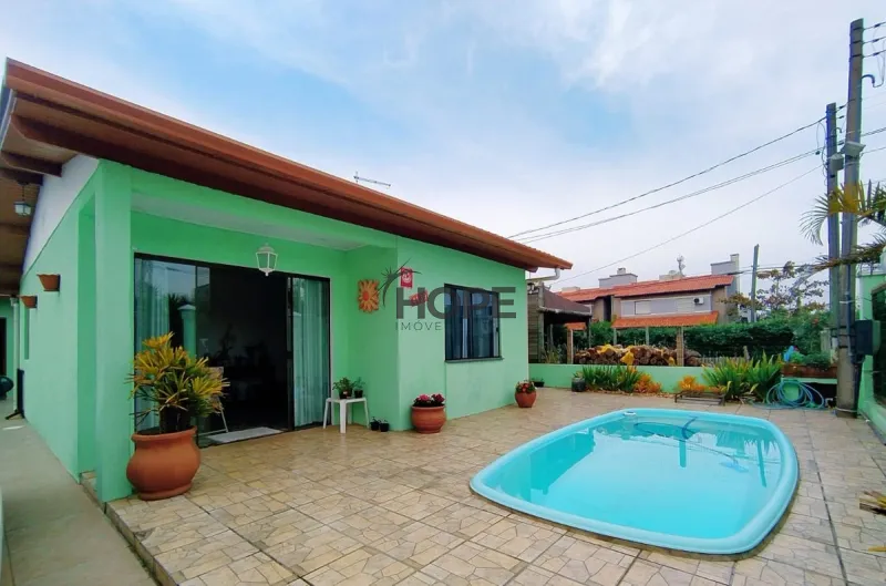 CASA COM PISCINA E ANEXO EM CAPÃO NOVO!: 1ª foto da galeria de imagens do imóvel