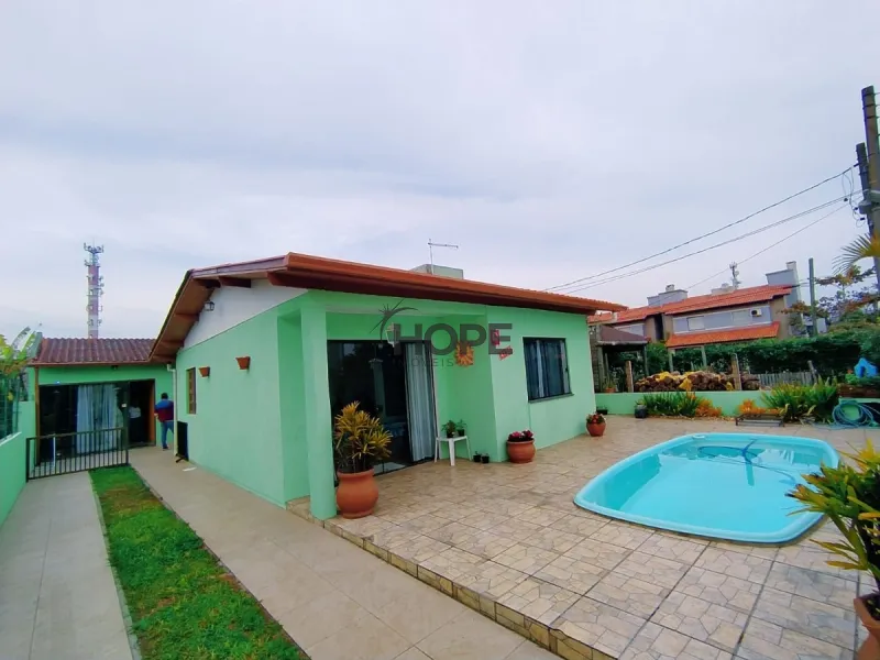 CASA COM PISCINA E ANEXO EM CAPÃO NOVO!: 2ª foto da galeria de imagens do imóvel