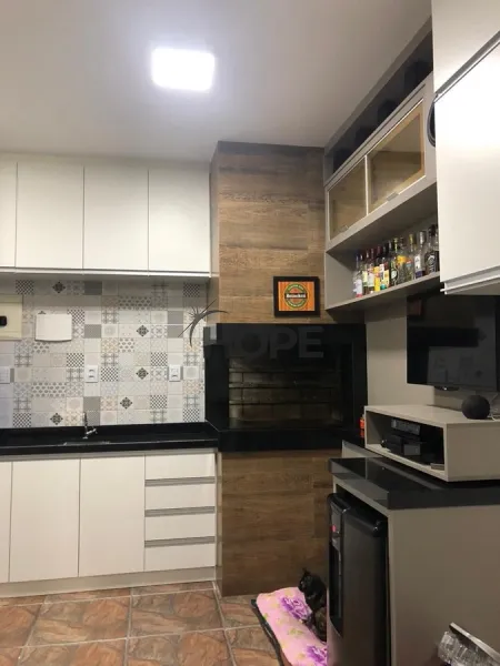 Casa mobiliada, decorada e com sistema de automação completo em Capão: 1ª foto da galeria de imagens do imóvel