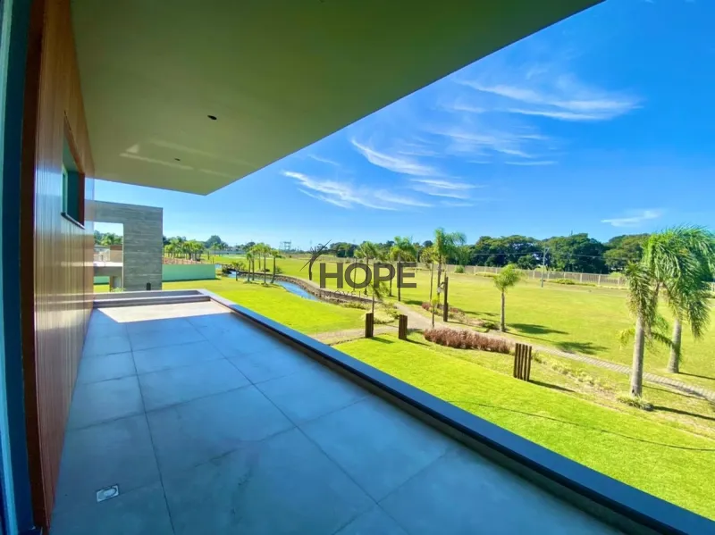 Sobrado com 5 Suítes: 2ª foto da galeria de imagens do imóvel