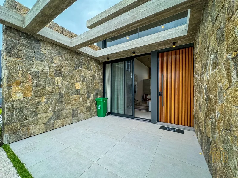 Casa de Alto Padrão com piscina no Condomínio Sunset: 1ª foto da galeria de imagens do imóvel