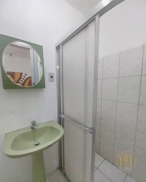 APARTAMENTO MEIA QUADRA DO MAR - CENTRO DE CAPÃO DA CANOA: 16ª foto da galeria de imagens do imóvel