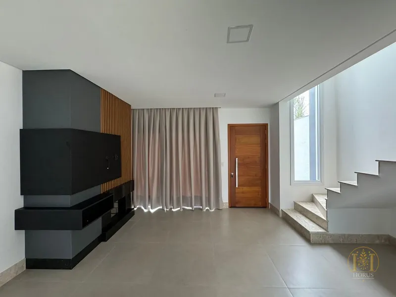 Sobrado semi-mobiliado próximo ao Mar no Centro de Xangri-lá!: 5ª foto da galeria de imagens do imóvel