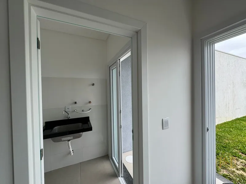 Sobrado semi-mobiliado próximo ao Mar no Centro de Xangri-lá!: 13ª foto da galeria de imagens do imóvel