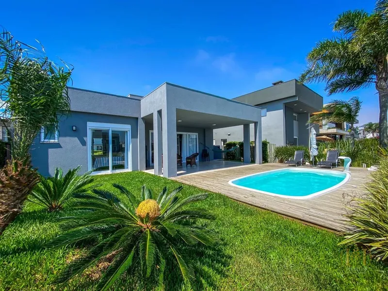 Magnífica Casa beira lago no Condomínio Enseada!: 1ª foto da galeria de imagens do imóvel