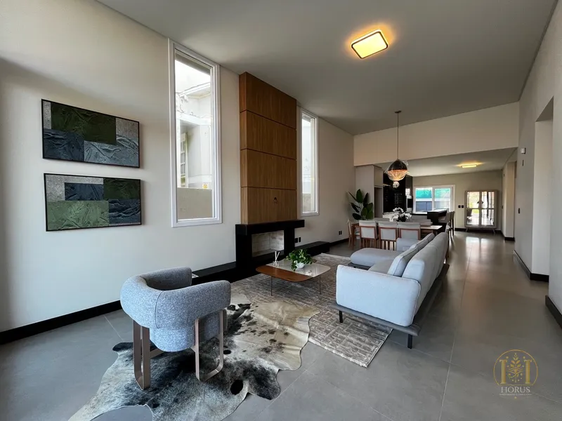 Casa da alto padrão a UMA quadra do mar em Xangri-lá.: 3ª foto da galeria de imagens do imóvel