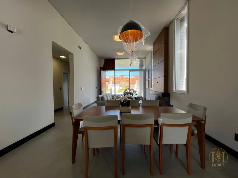 Casa da alto padrão a UMA quadra do mar em Xangri-lá.: 7ª foto da galeria de imagens do imóvel