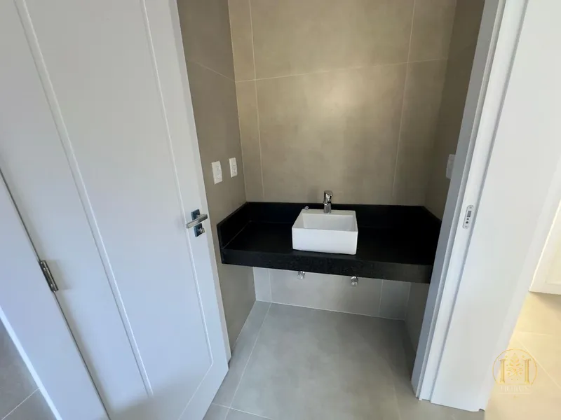 Casa a venda no Sunset: 23ª foto da galeria de imagens do imóvel