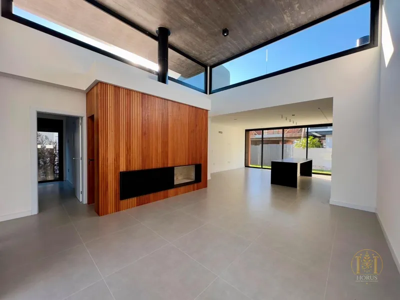 Casa a venda no Sunset: 8ª foto da galeria de imagens do imóvel