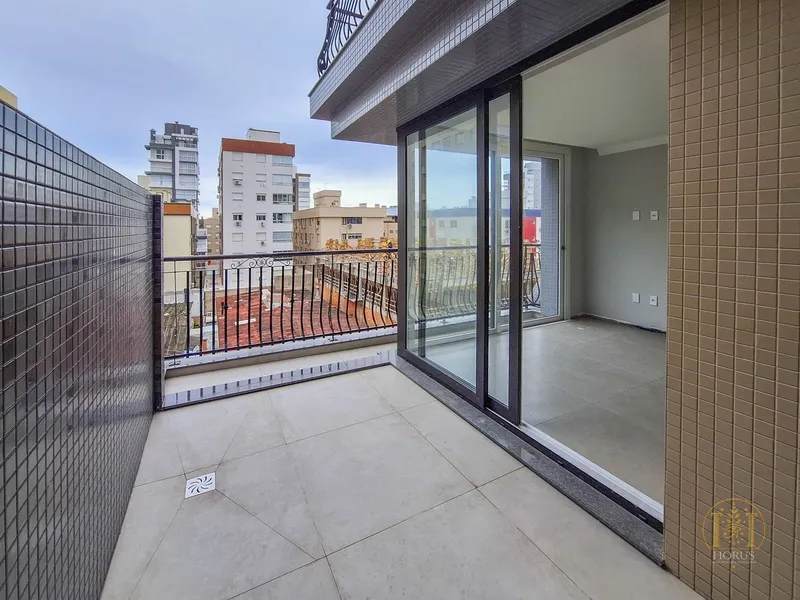 Apartamento de frente com terraço a duas quadras do mar!: 3ª foto da galeria de imagens do imóvel