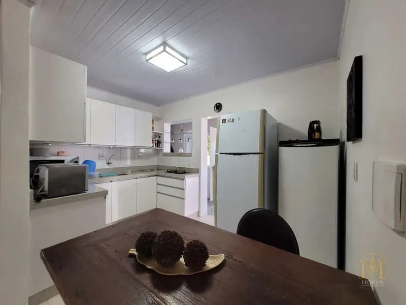 Maravilhosa Casa Térrea Mobiliada com 2 Terrenos: 3ª foto da galeria de imagens do imóvel