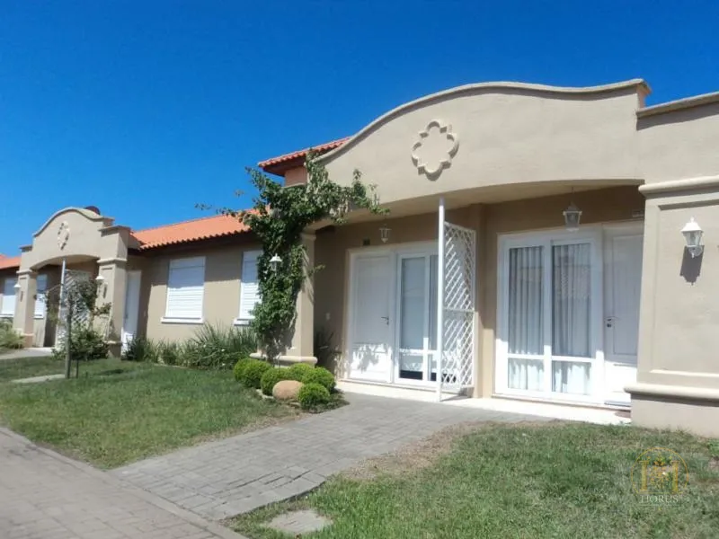 Casa em condomínio: 1ª foto da galeria de imagens do imóvel