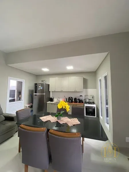 Casa geminada no bairro guarani: 1ª foto da galeria de imagens do imóvel