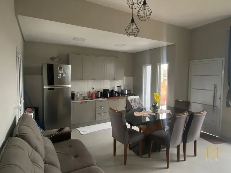 Casa geminada no bairro guarani: 3ª foto da galeria de imagens do imóvel