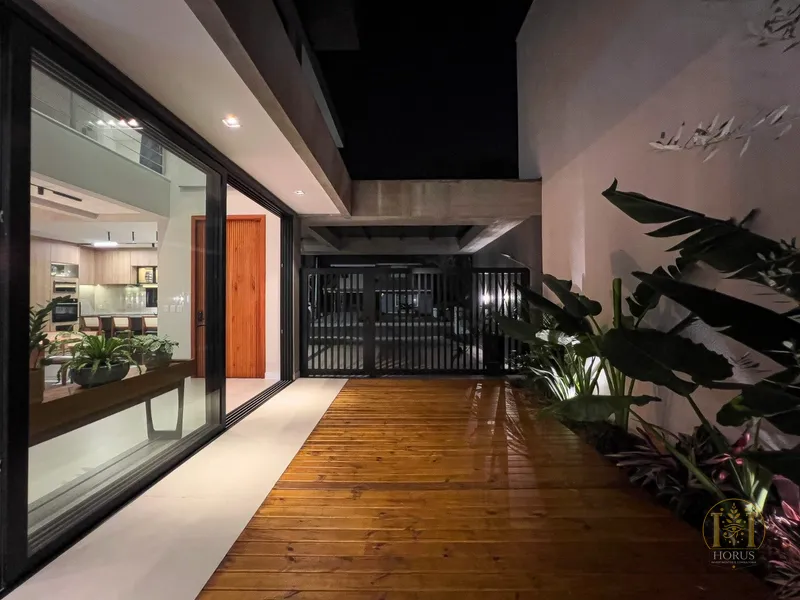 Incrível sobrado de extremo bom gosto no Condomínio Condado de Capão: 4ª foto da galeria de imagens do imóvel