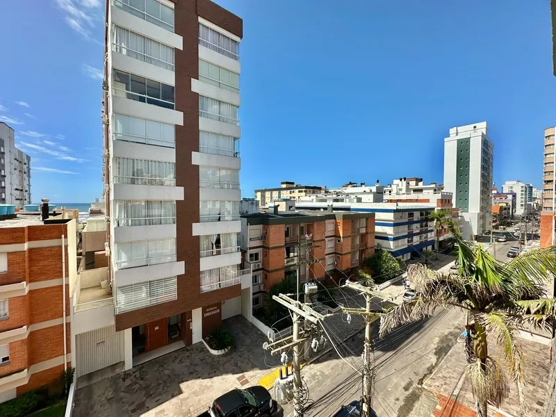 Apartamento de 3 dormitórios no centro de Capão, mobiliado e decorado.: 2ª foto da galeria de imagens do imóvel