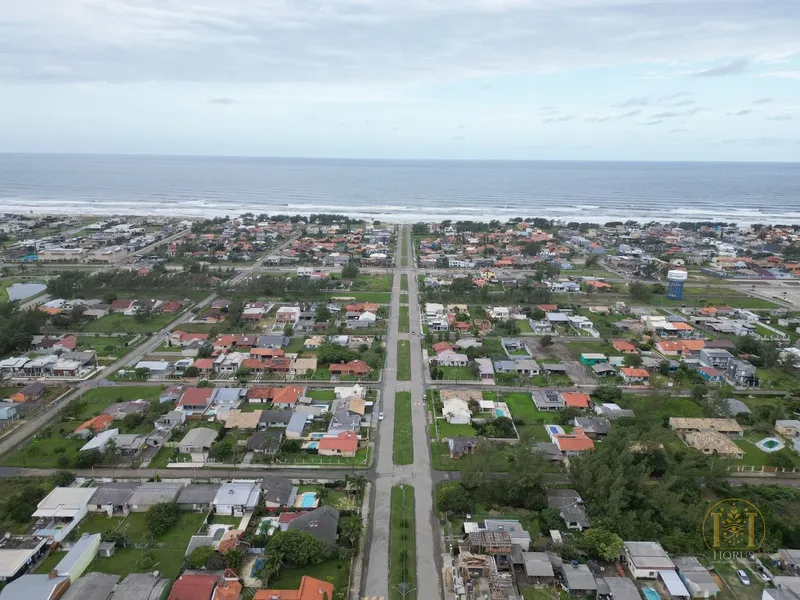 Casa térrea com piscina à venda no Bairro Arpoador, Xangri-lá!: 3ª foto da galeria de imagens do imóvel
