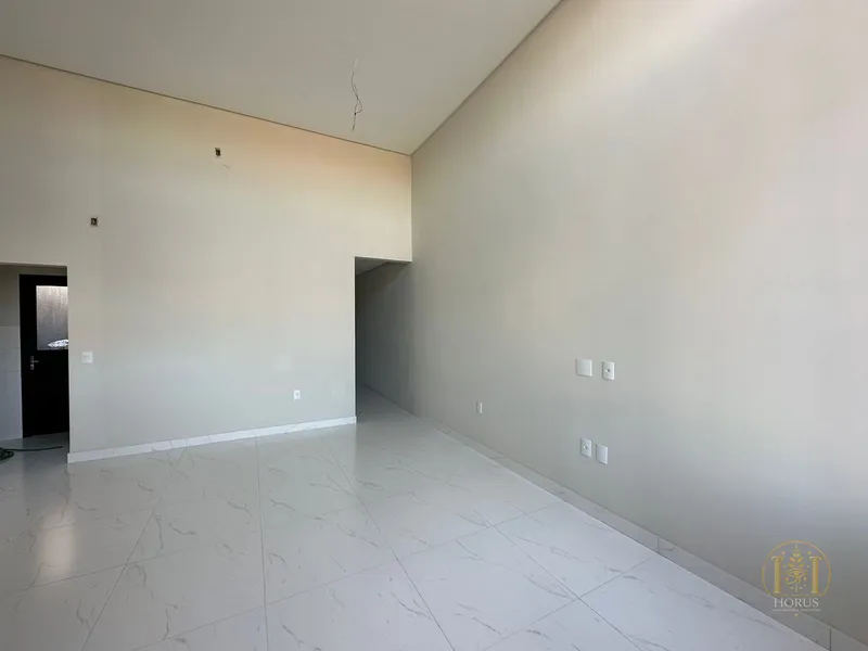 Seu Novo Lar: Casa com 3 Quartos e Terraço a 3 Quadras do Mar!: 3ª foto da galeria de imagens do imóvel